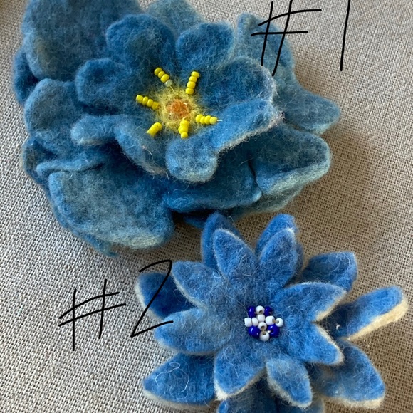 Hand Felted Floral Pins Brooches - Picture 1 of 8